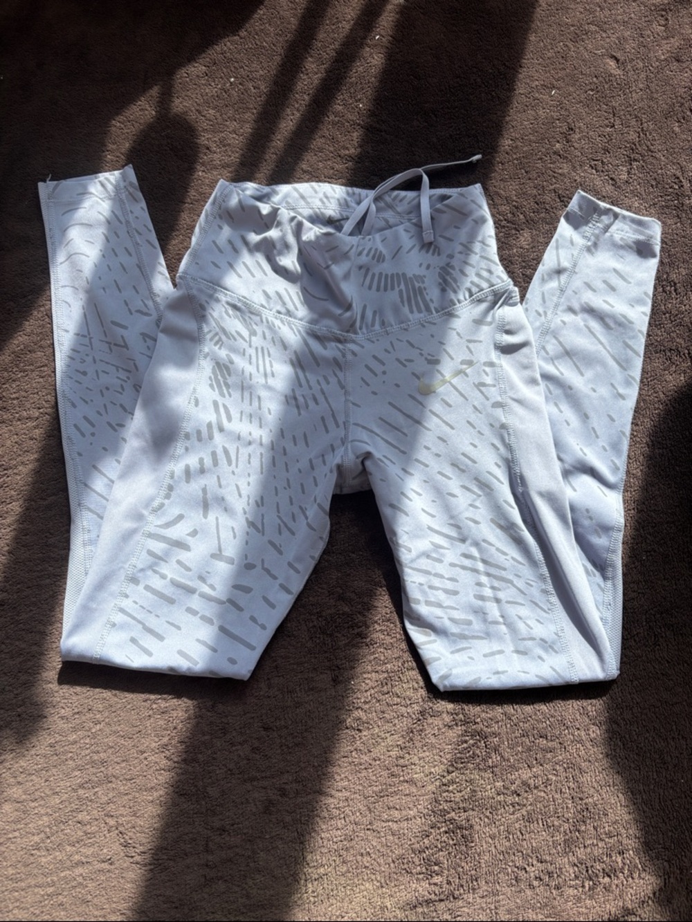 Nike White/Light Gray Reflective Patterned Leggings